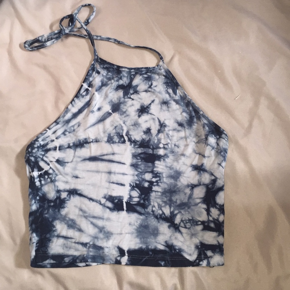 forever 21 halter top! 💙